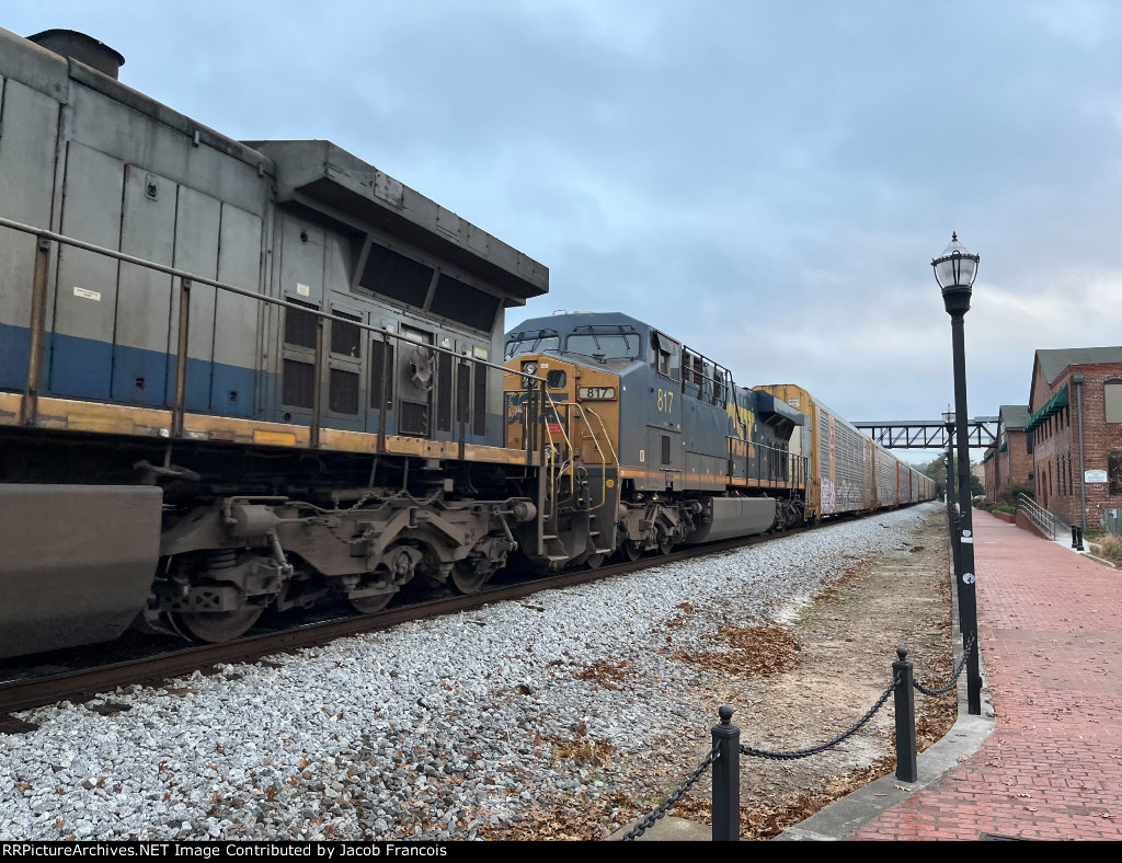 CSX 817